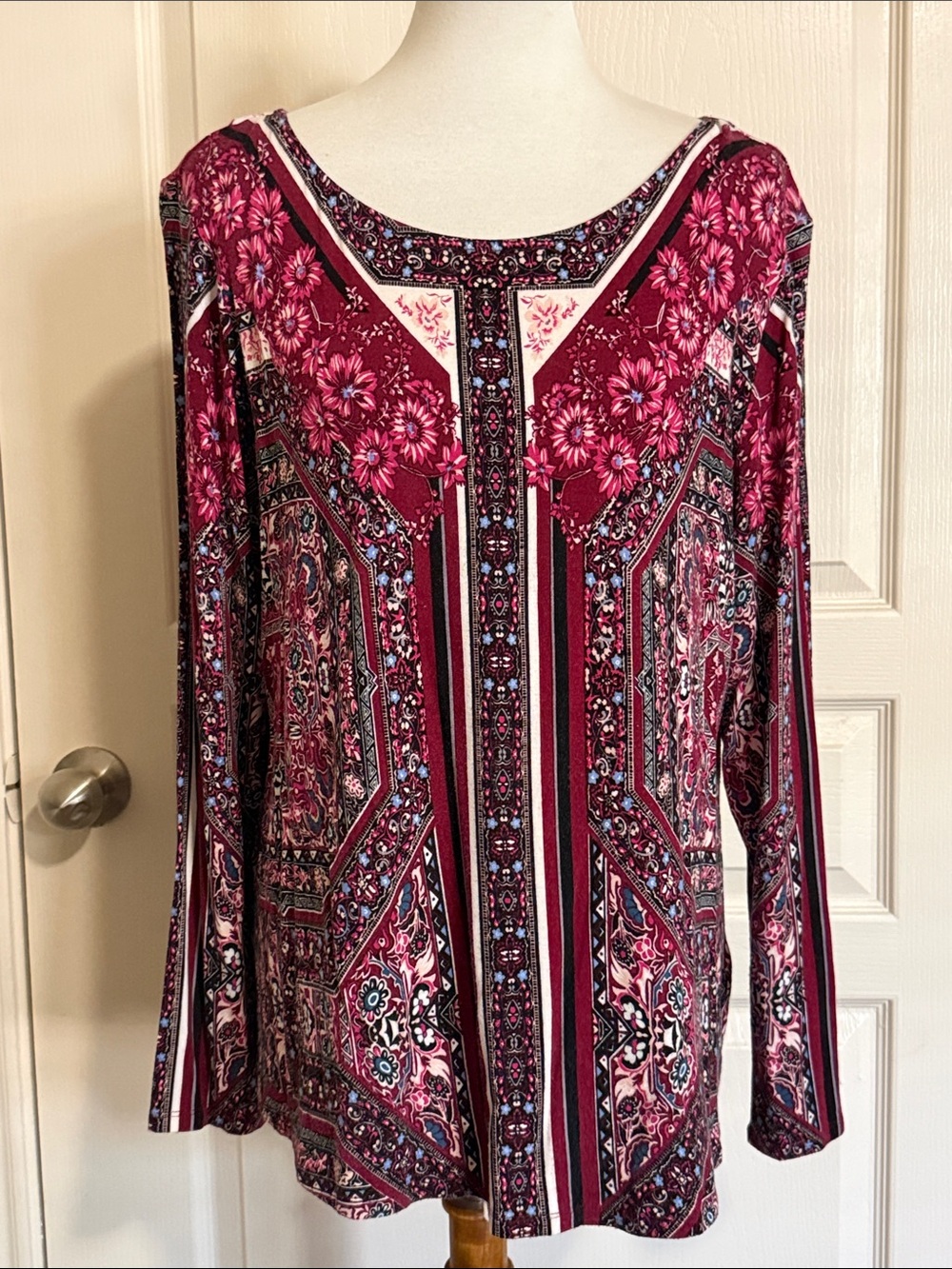 Boho Floral Paisley Long Sleeve Top in Raspberry Sz XL
